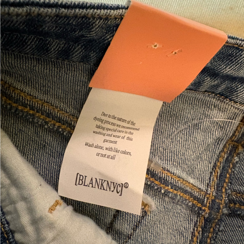 Blank NYC The Mini Lenox Light Wash Frayed Hem Denim Shorts - Picture 5 of 7